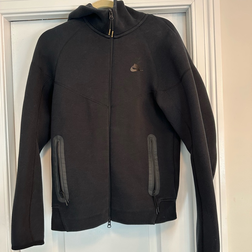 Nike Men’s Tech Fleece